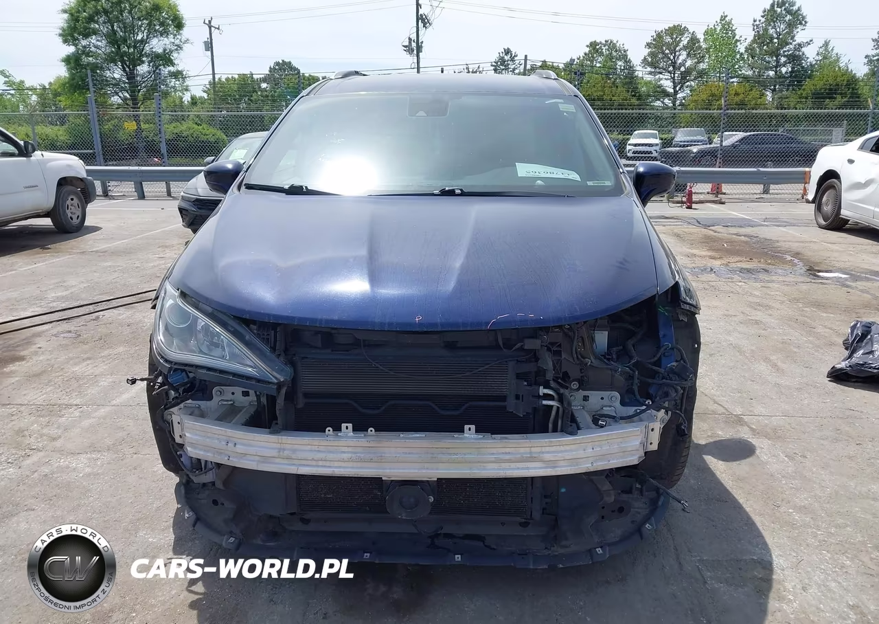 2018 Chrysler Pacifica Touring L VIN:2C4RC1BG3JR152408 - 12