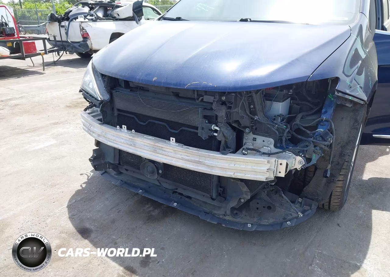 2018 Chrysler Pacifica Touring L VIN:2C4RC1BG3JR152408 - 6