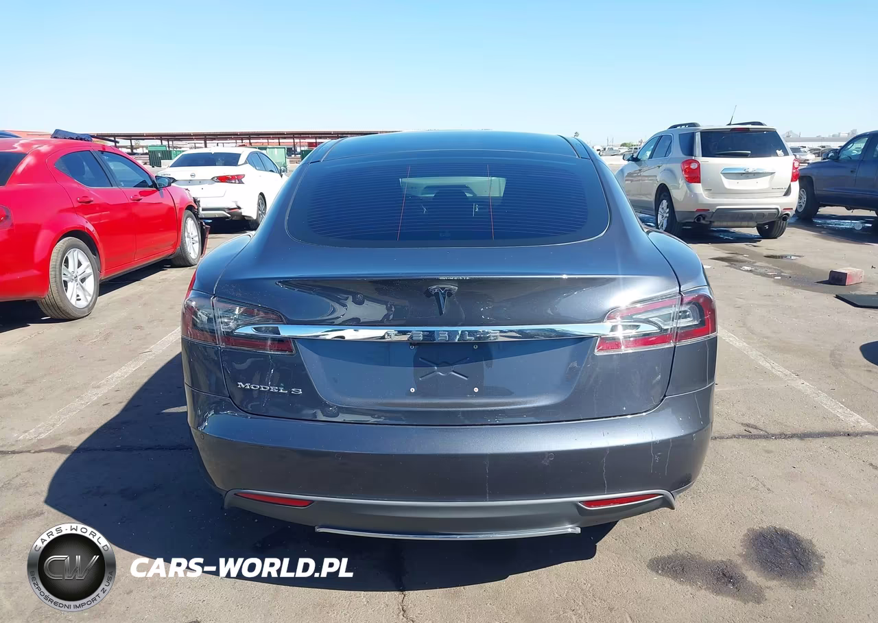 2015 Tesla Model S 60-70-85 VIN:5YJSA1E18FF118613 - 15