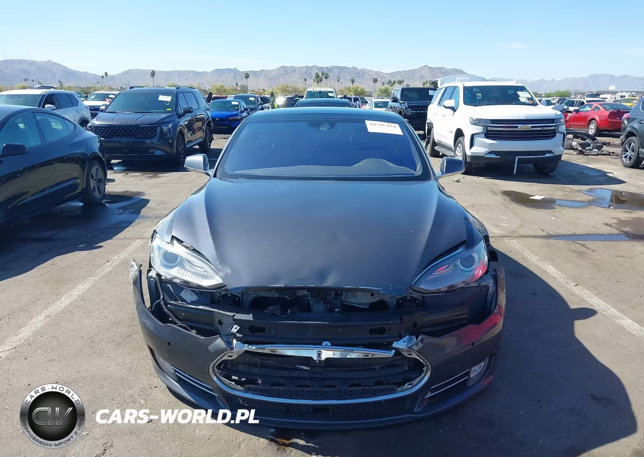 2015 Tesla Model S 60-70-85 VIN:5YJSA1E18FF118613 - 6