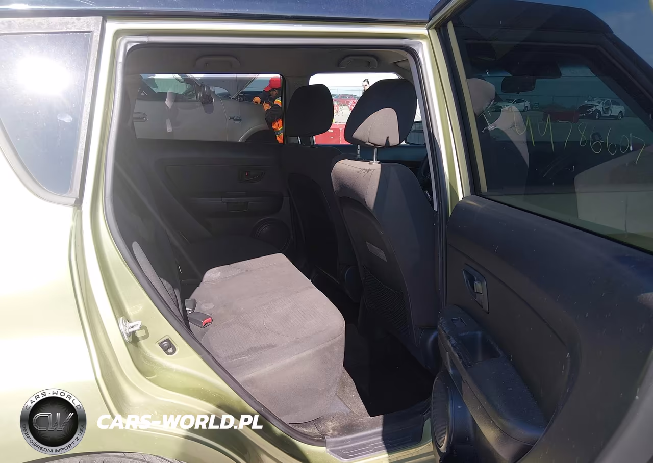2013 Kia Soul VIN:KNDJT2A54D7635088 - 8
