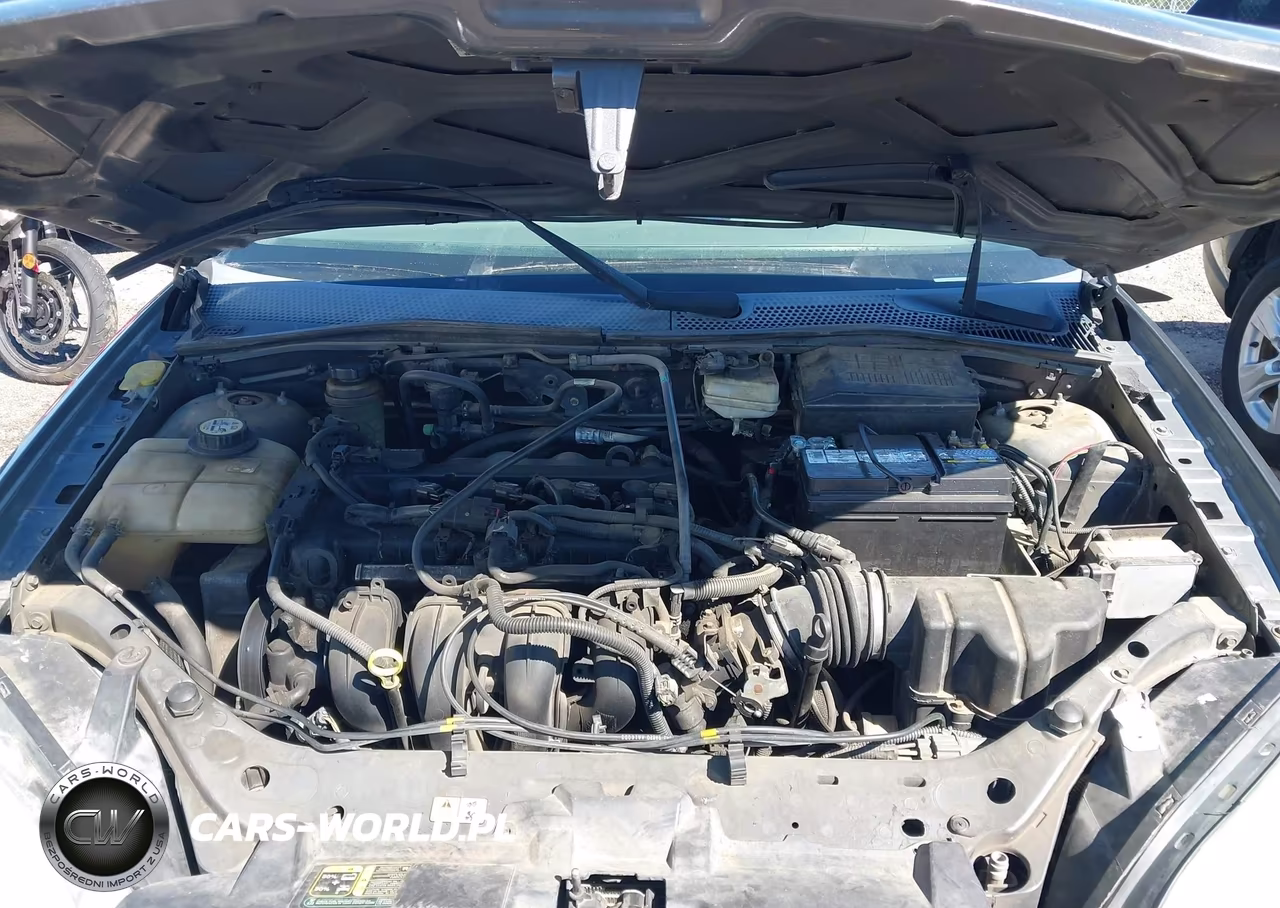 2005 Ford Focus Zx4 VIN:1FAHP34N95W305027 - 10