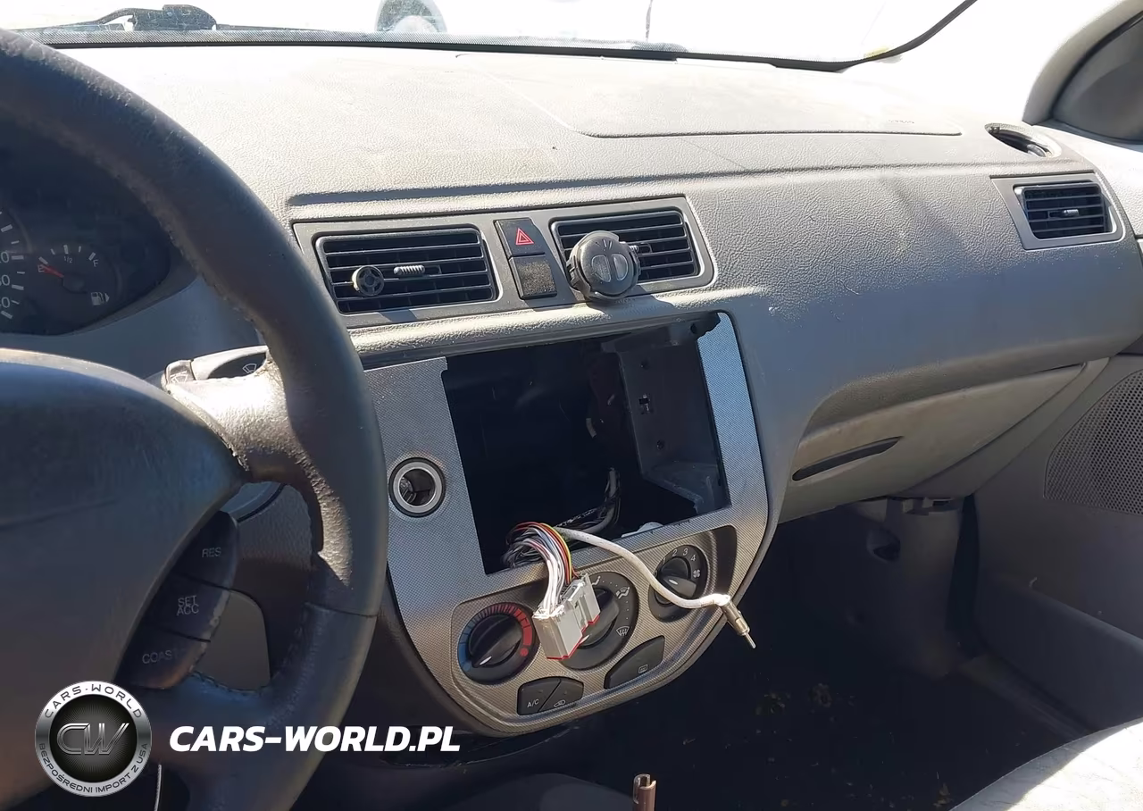 2005 Ford Focus Zx4 VIN:1FAHP34N95W305027 - 19