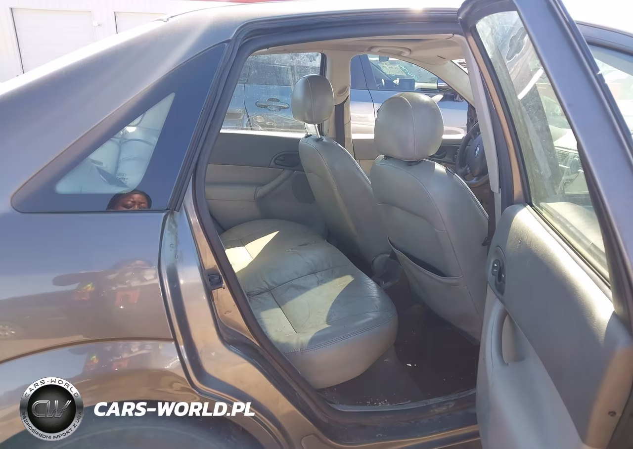 2005 Ford Focus Zx4 VIN:1FAHP34N95W305027 - 8