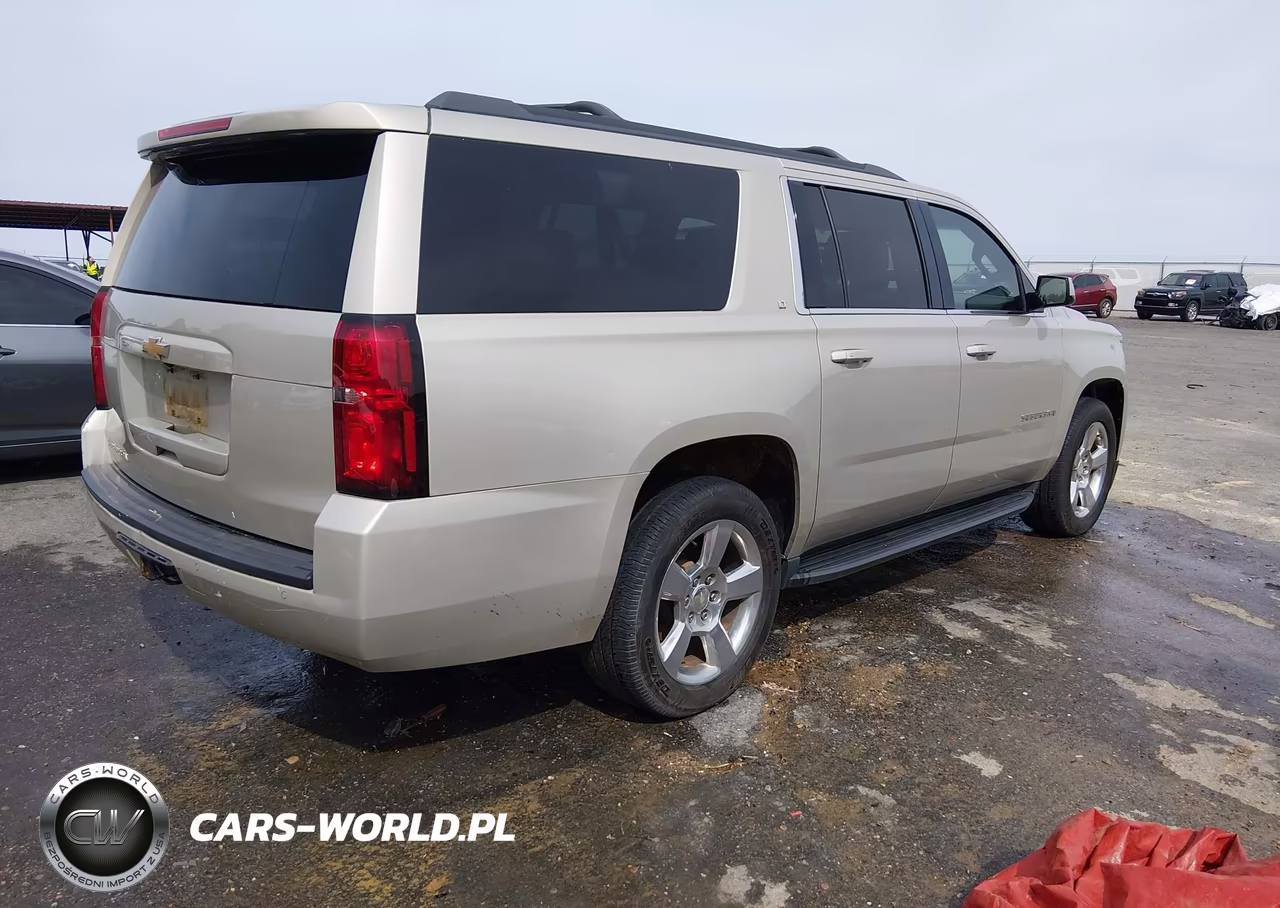 2017 Chevrolet Suburban Lt VIN:1GNSKHKC8HR134634 - 4