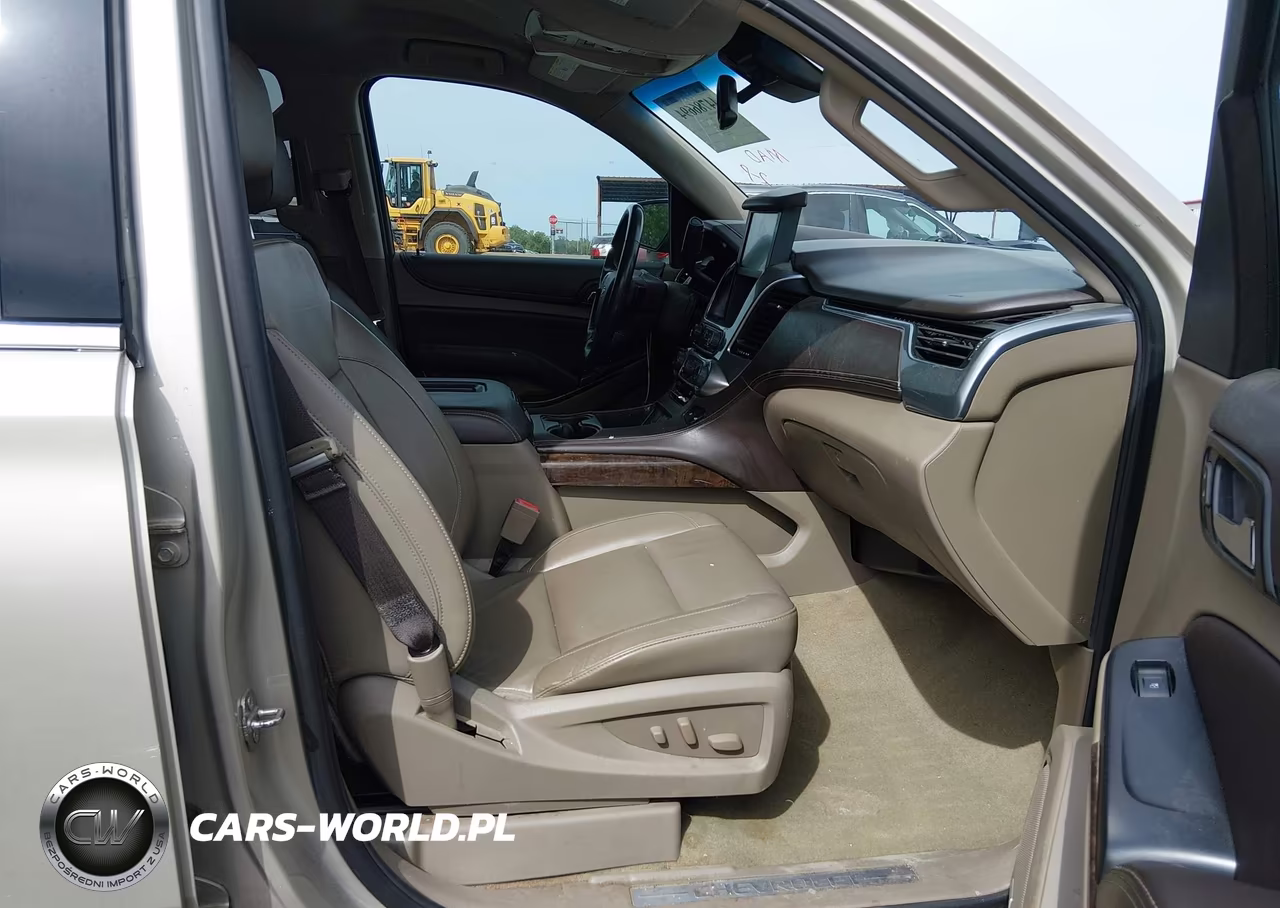 2017 Chevrolet Suburban Lt VIN:1GNSKHKC8HR134634 - 5