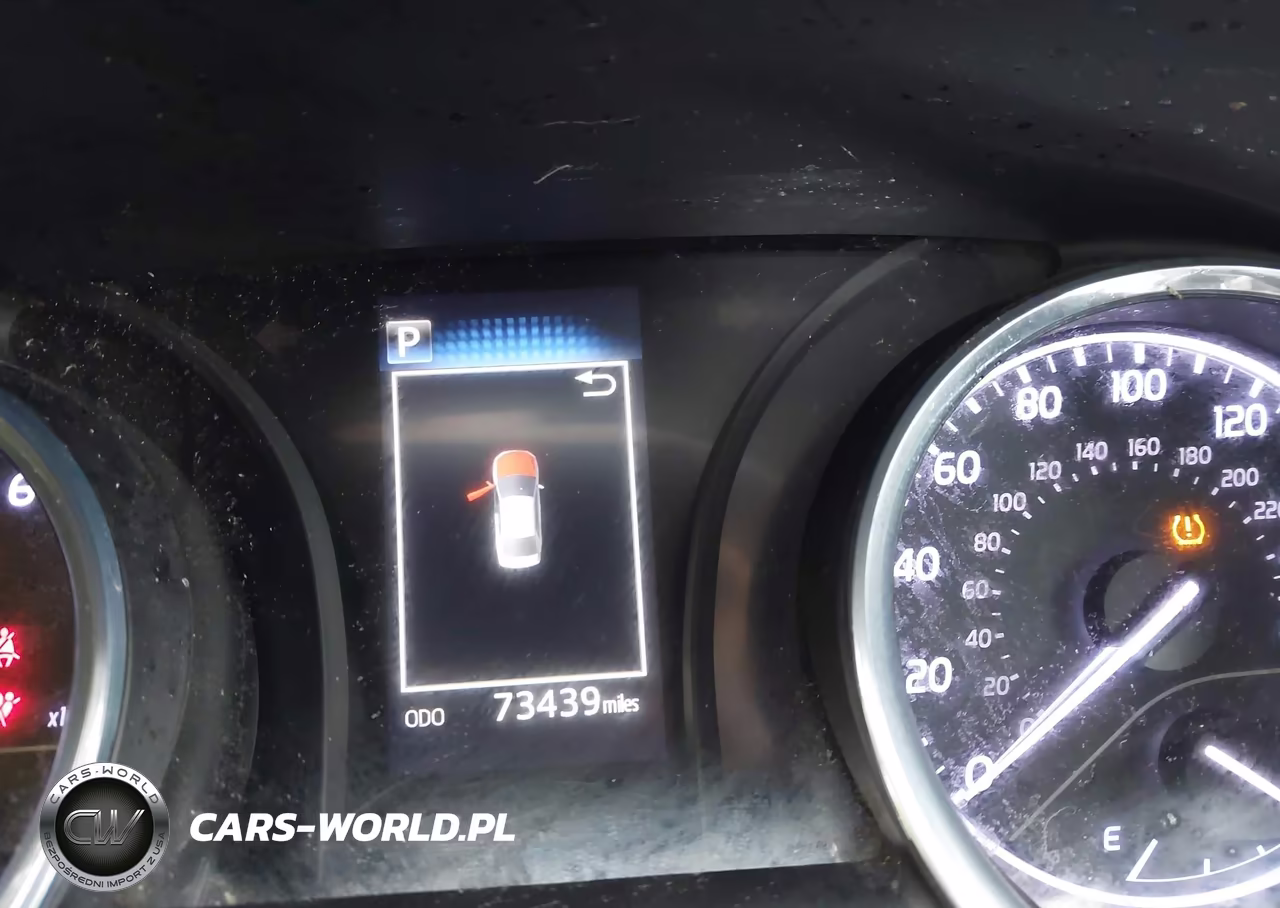 2019 Toyota Camry Le VIN:4T1B11HK8KU852945 - 16