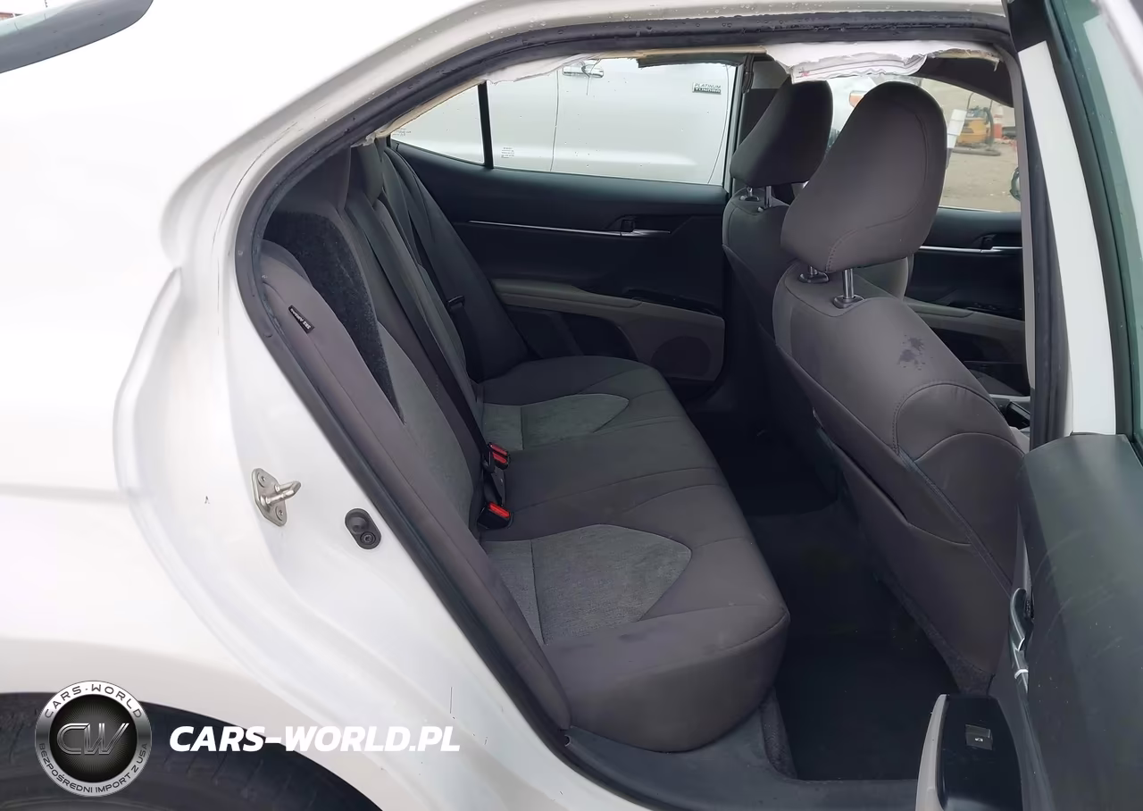 2019 Toyota Camry Le VIN:4T1B11HK8KU852945 - 8