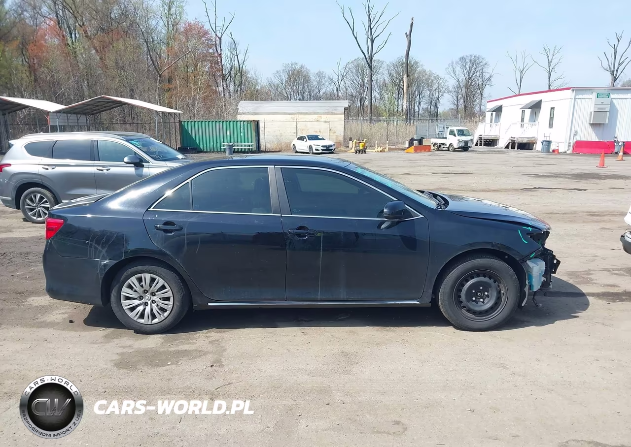 2014 Toyota Camry Le VIN:4T1BF1FK3EU470833 - 14