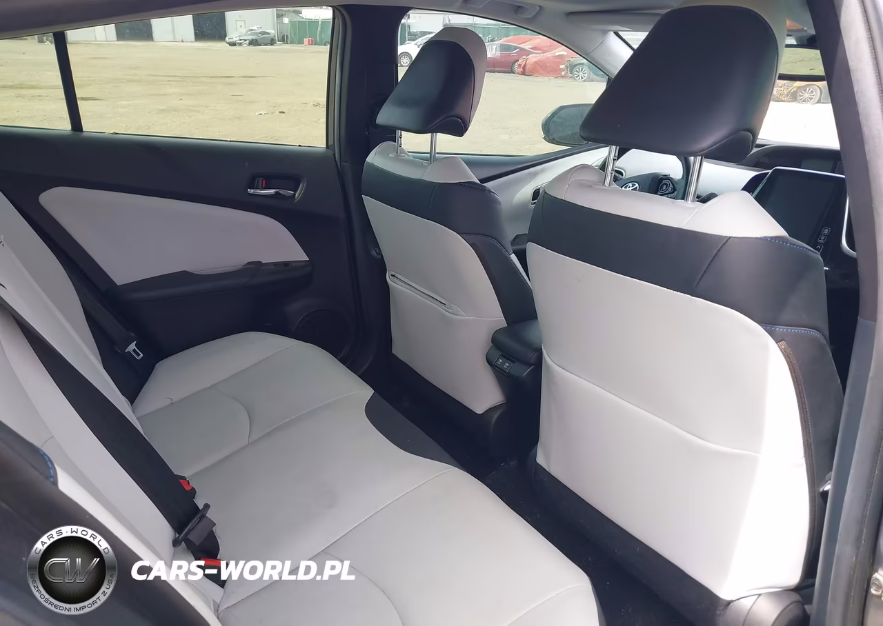2019 Toyota Prius Limited VIN:JTDKARFU9K3077097 - 8