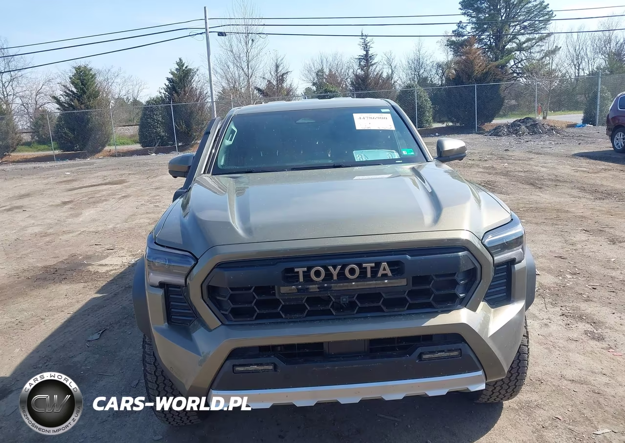 2025 Toyota Tacoma Hybrid Trailhunter VIN:3TYLC5LN9ST033916 - 12