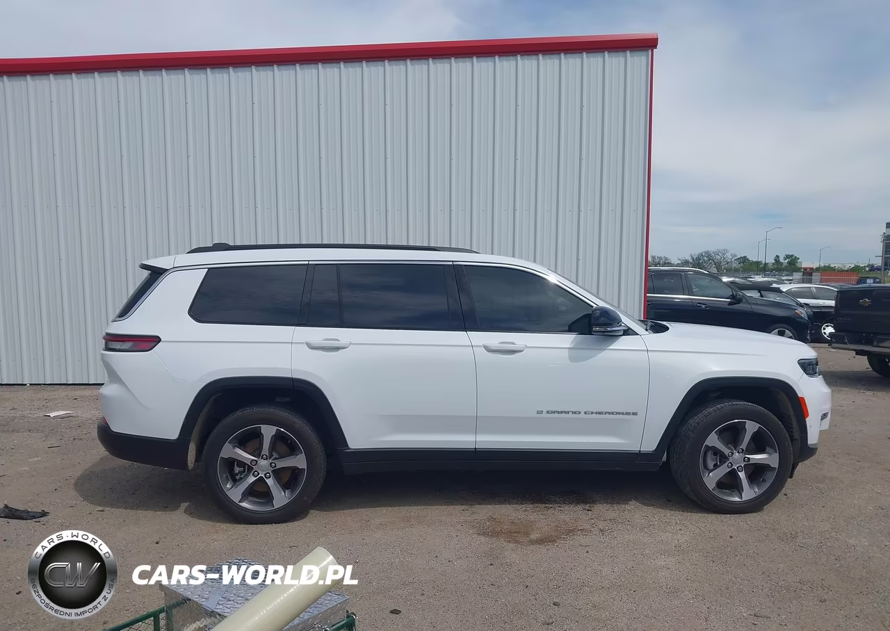 2025 Jeep Grand Cherokee L Limited 4X2 VIN:1C4RJJBGXS8676237 - 12