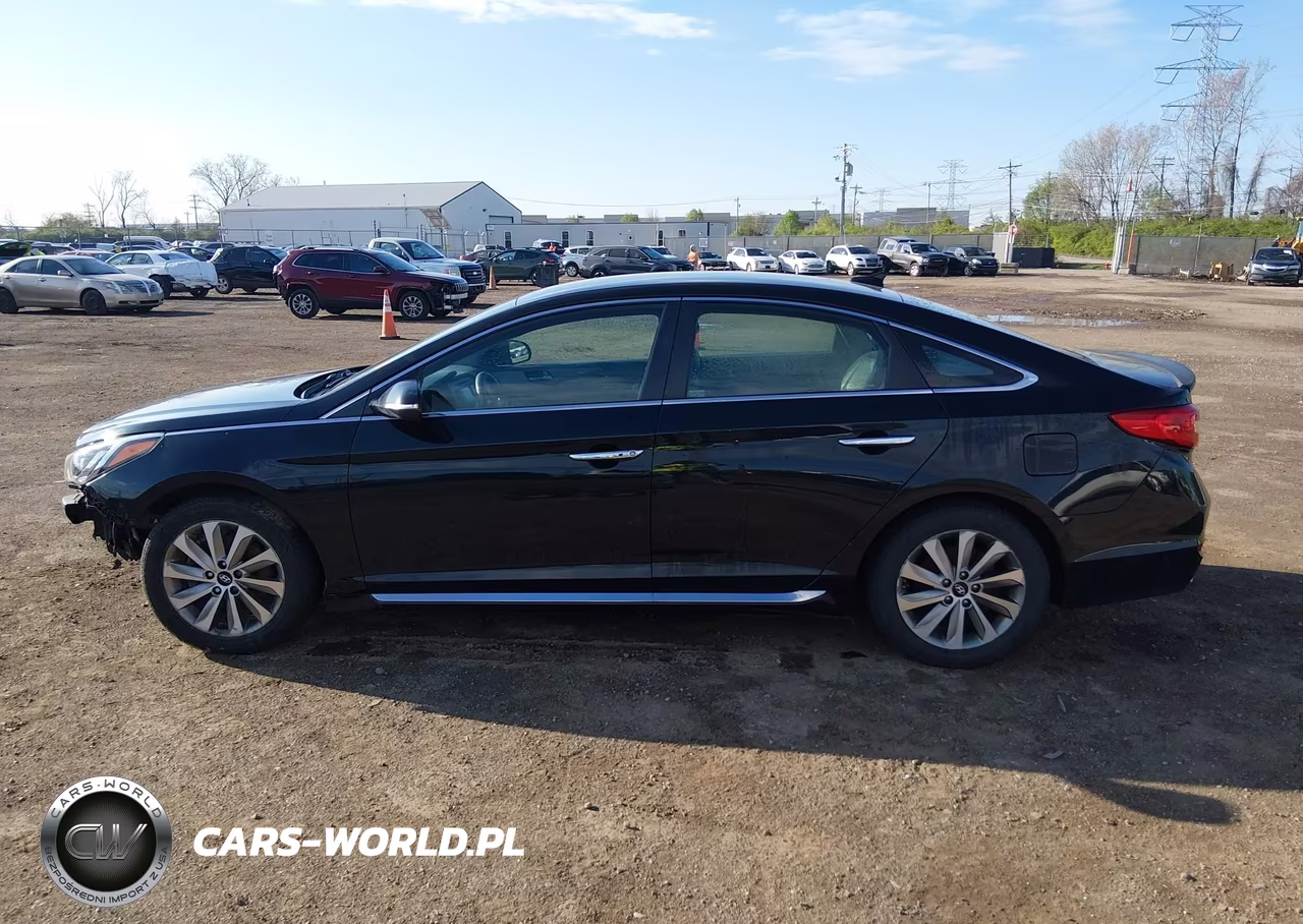2015 Hyundai Sonata Sport VIN:5NPE34AF1FH051297 - 15