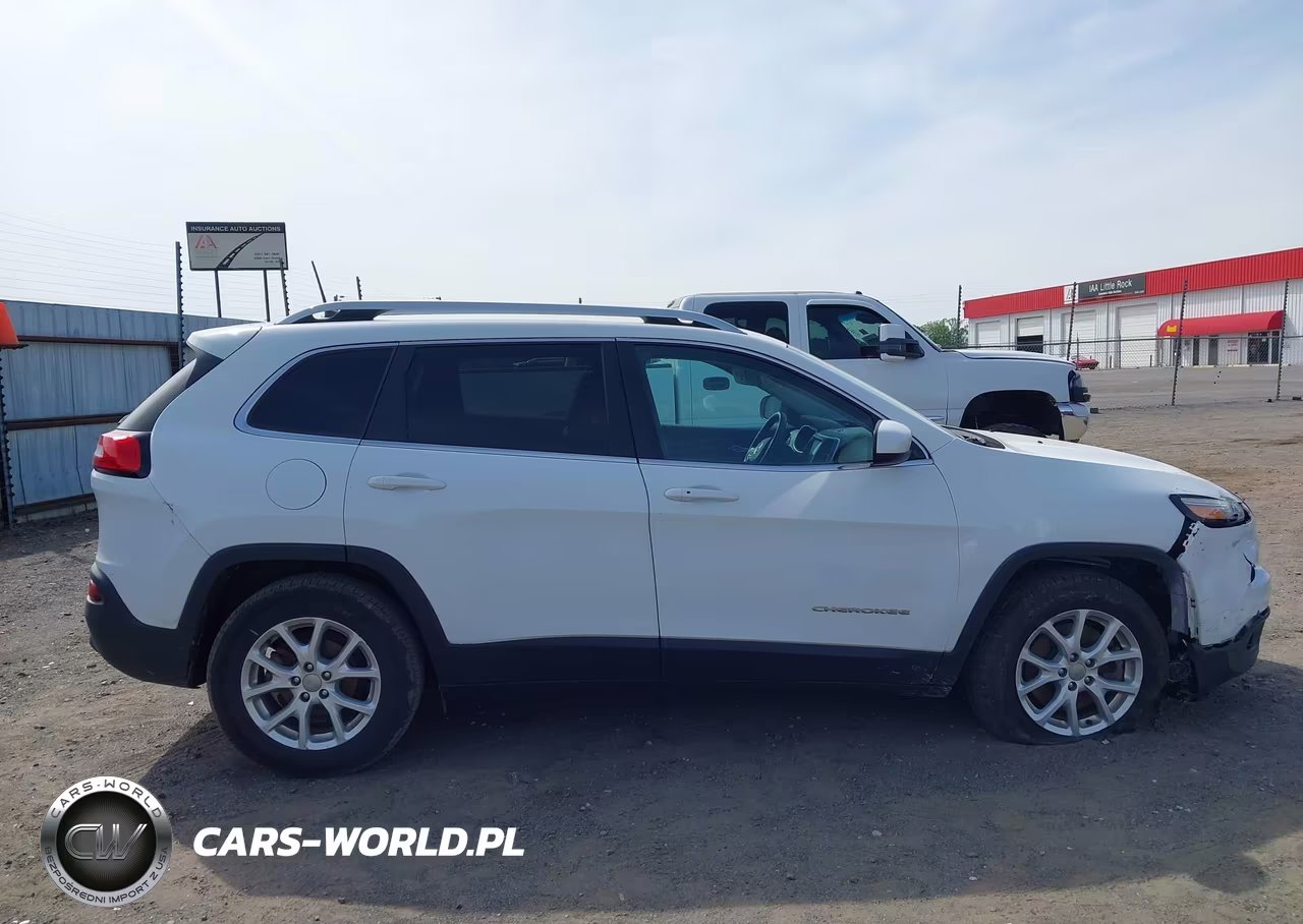 2018 Jeep Cherokee Latitude Plus Fwd VIN:1C4PJLLB8JD540099 - 13