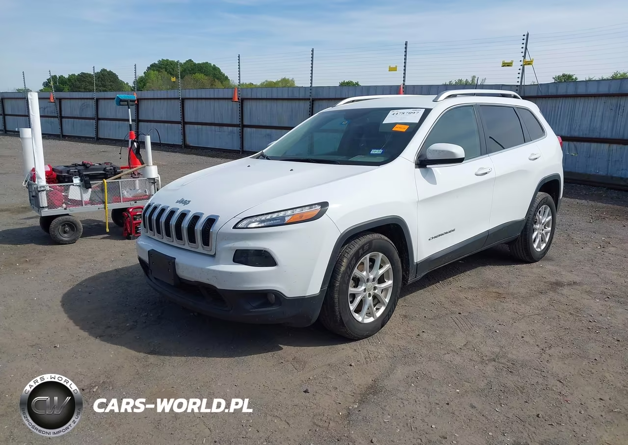 2018 Jeep Cherokee Latitude Plus Fwd VIN:1C4PJLLB8JD540099 - 2