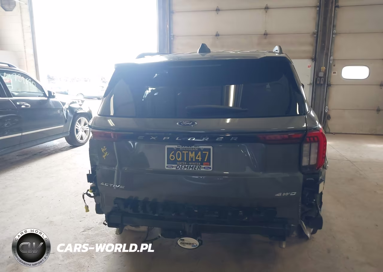 2025 Ford Explorer Active VIN:1FMUK8DHXSGC27289 - 17