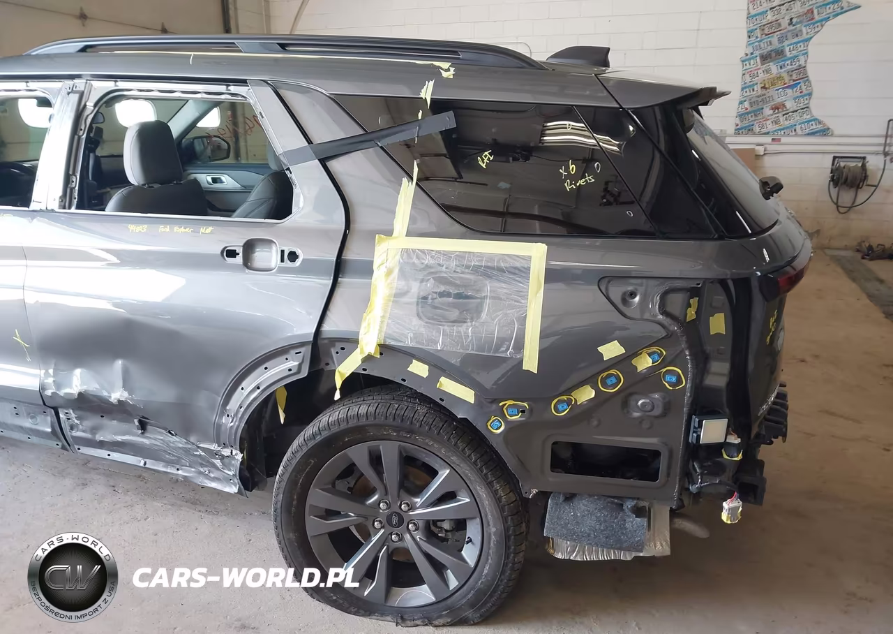 2025 Ford Explorer Active VIN:1FMUK8DHXSGC27289 - 18