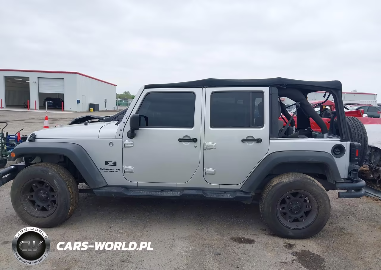 2007 Jeep Wrangler Unlimited X VIN:1J4GA39187L188679 - 13