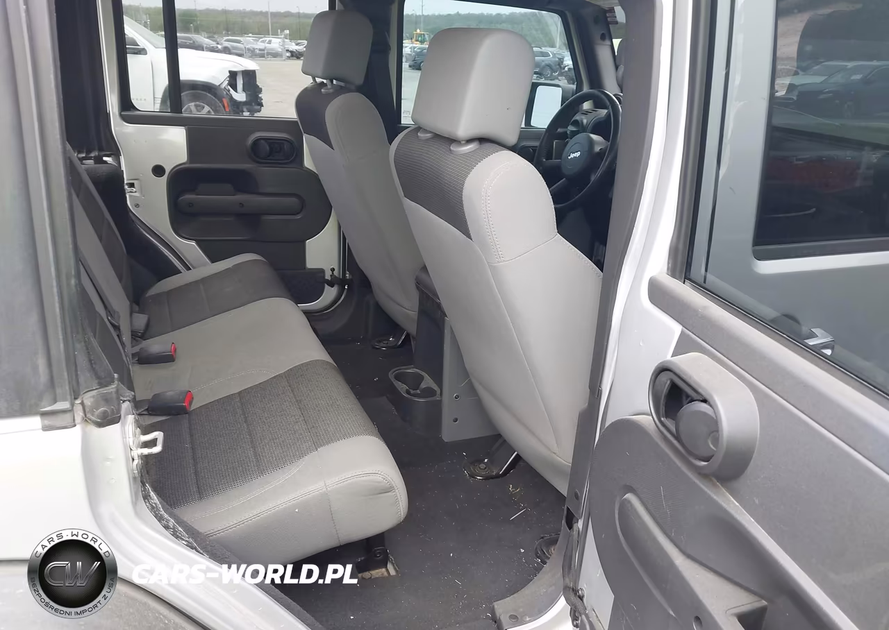 2007 Jeep Wrangler Unlimited X VIN:1J4GA39187L188679 - 8