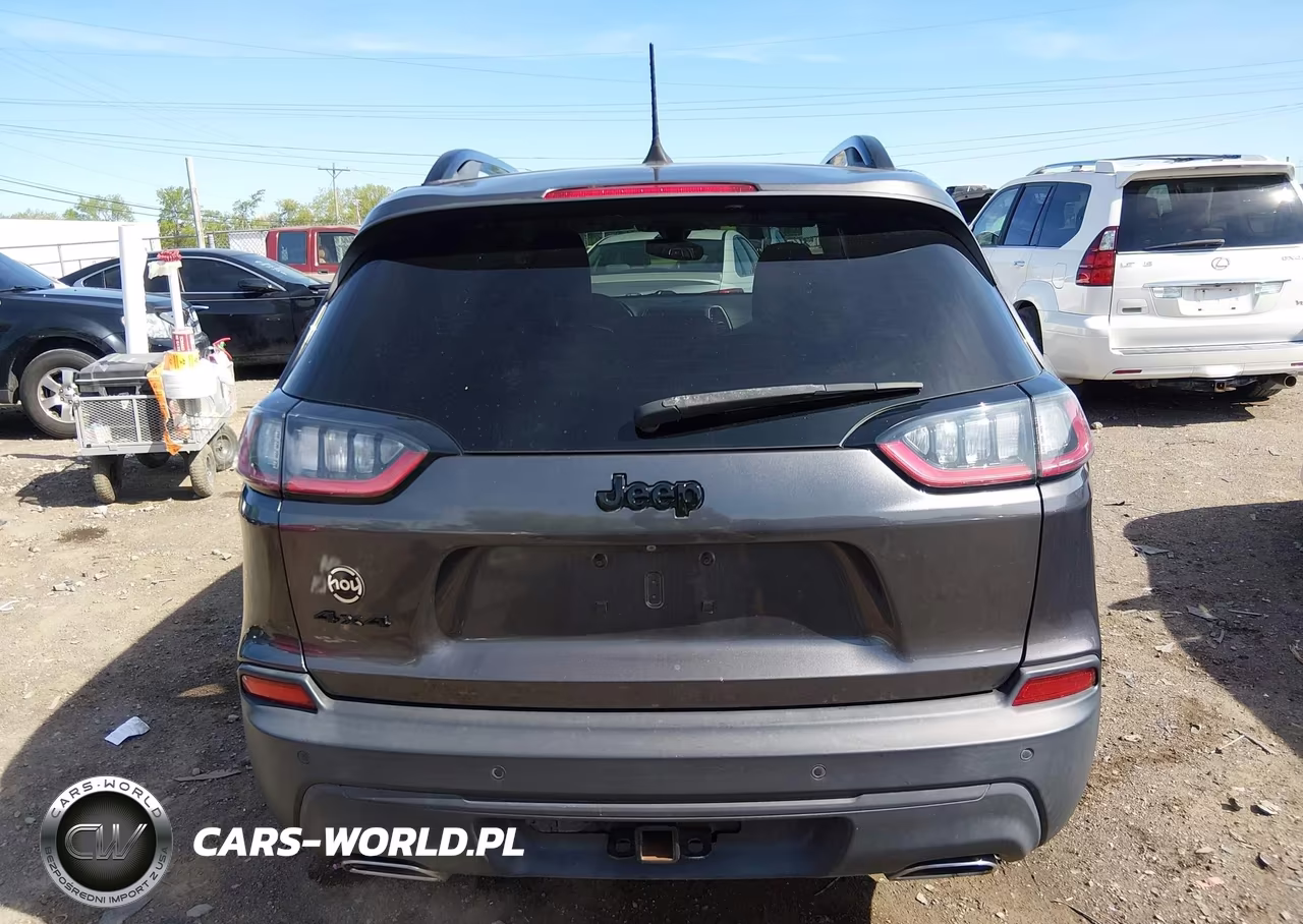 2019 Jeep Cherokee Altitude 4X4 VIN:1C4PJMLX0KD322547 - 16