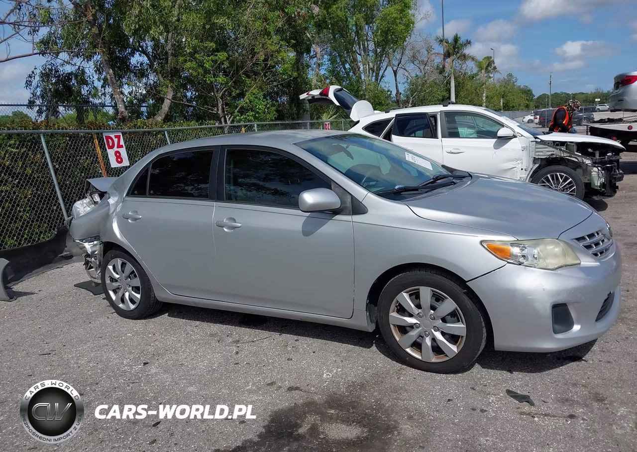 2013 Toyota Corolla Le – zdjęcie 1 z 17