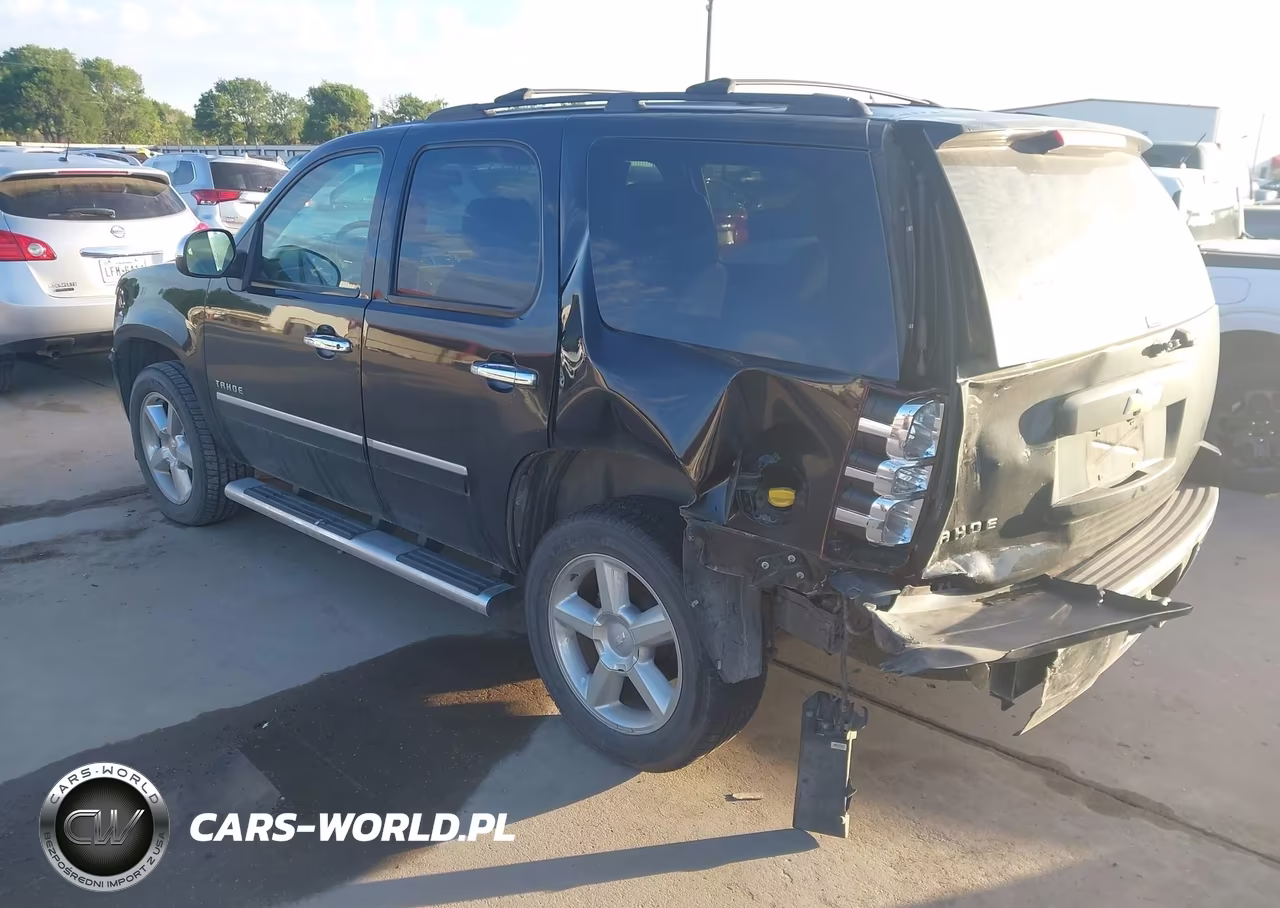 2014 Chevrolet Tahoe Ltz VIN:1GNSKCE09ER131581 - 3