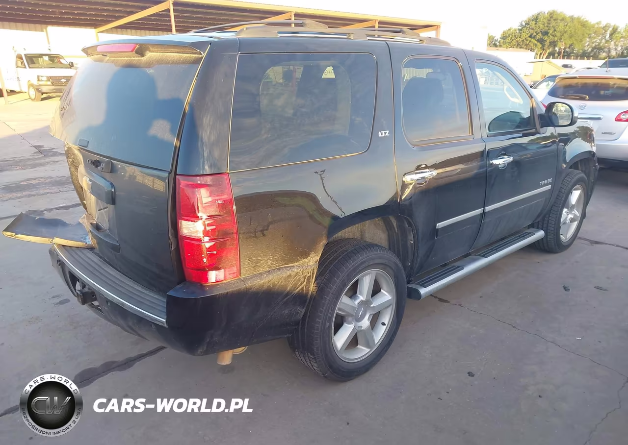 2014 Chevrolet Tahoe Ltz VIN:1GNSKCE09ER131581 - 4