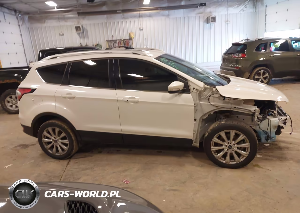 2017 Ford Escape Titanium VIN:1FMCU9J94HUD57846 - 13