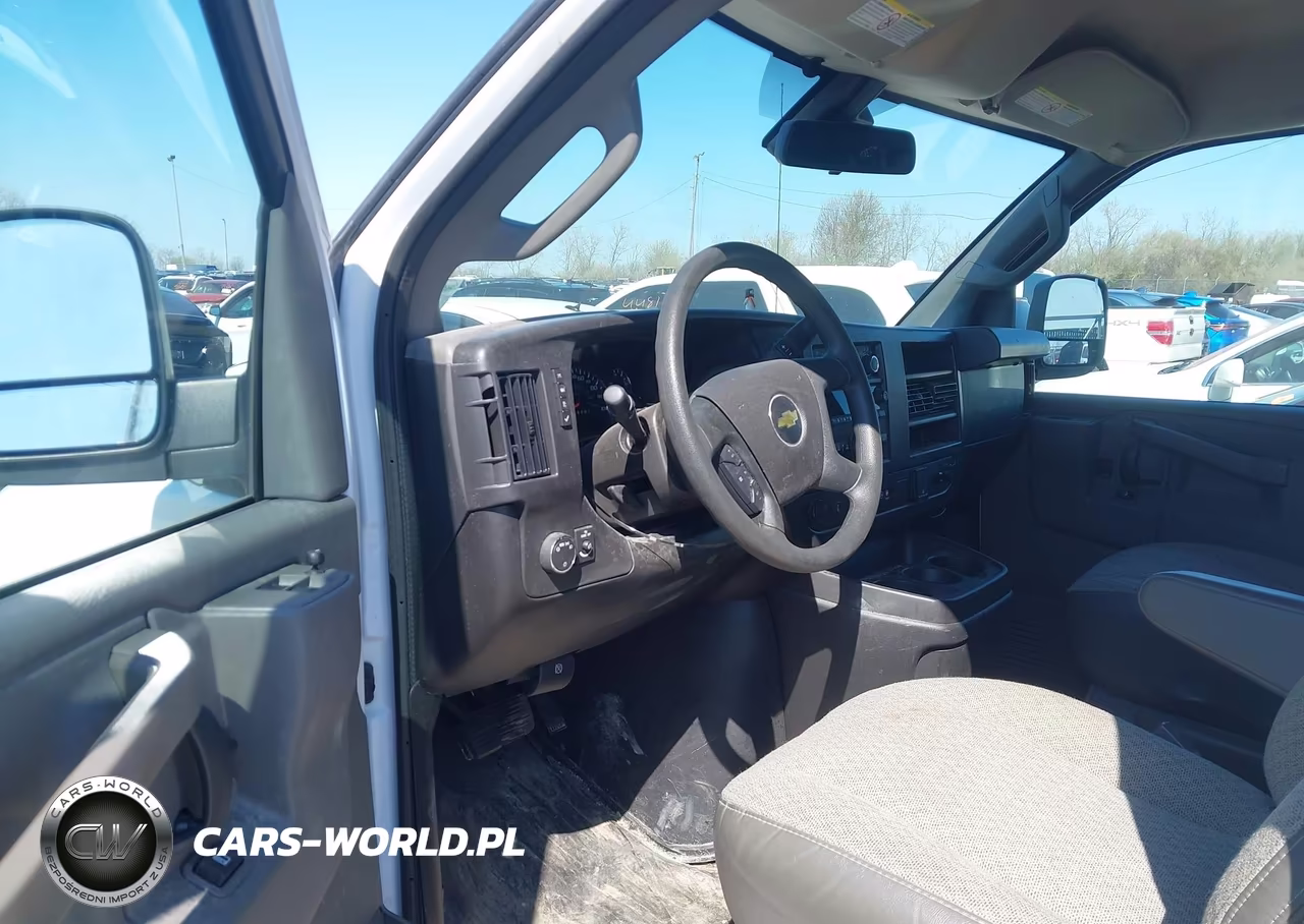 2025 Chevrolet Express Cargo Rwd 2500 Regular Wheelbase Wt VIN:1GCWGAF70S1208151 - 5