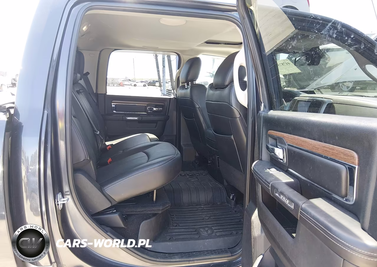 2018 Ram 1500 Laramie 4X4 5'7 Box VIN:1C6RR7NT0JS162474 - 8