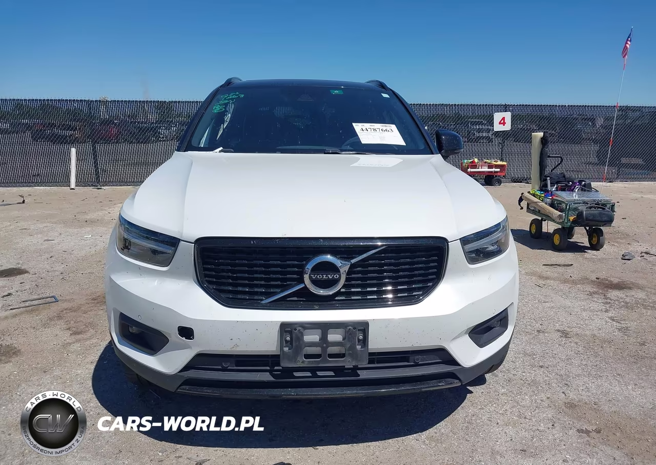 2019 Volvo Xc40 T5 R-Design VIN:YV4162UMXK2142646 - 13