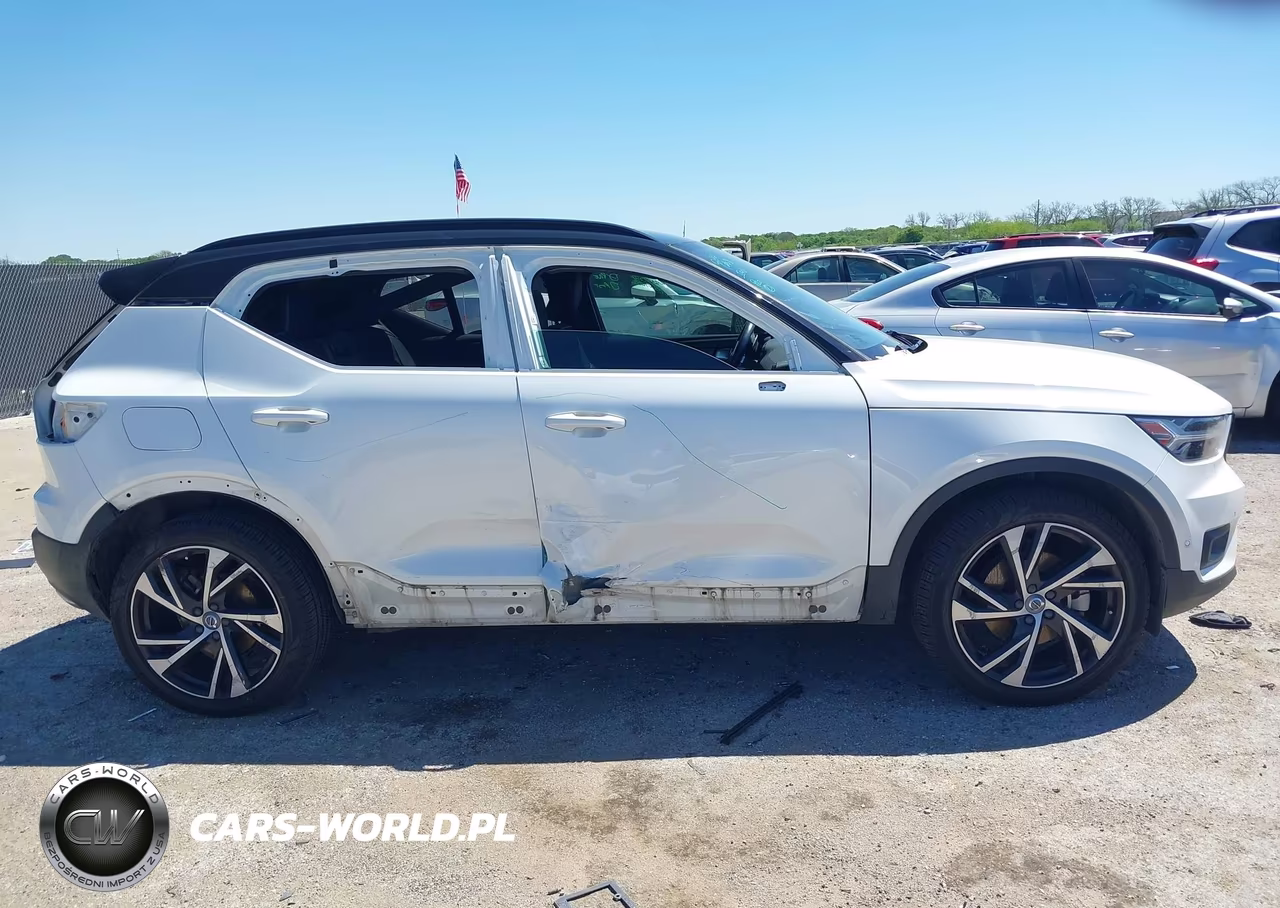 2019 Volvo Xc40 T5 R-Design VIN:YV4162UMXK2142646 - 14