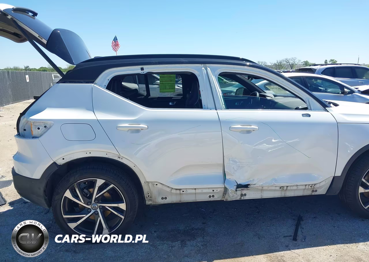 2019 Volvo Xc40 T5 R-Design VIN:YV4162UMXK2142646 - 6