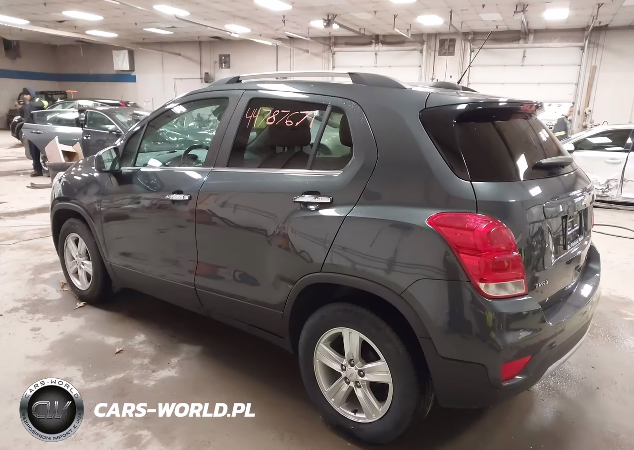 2018 Chevrolet Trax Lt VIN:KL7CJLSB0JB674887 - 3