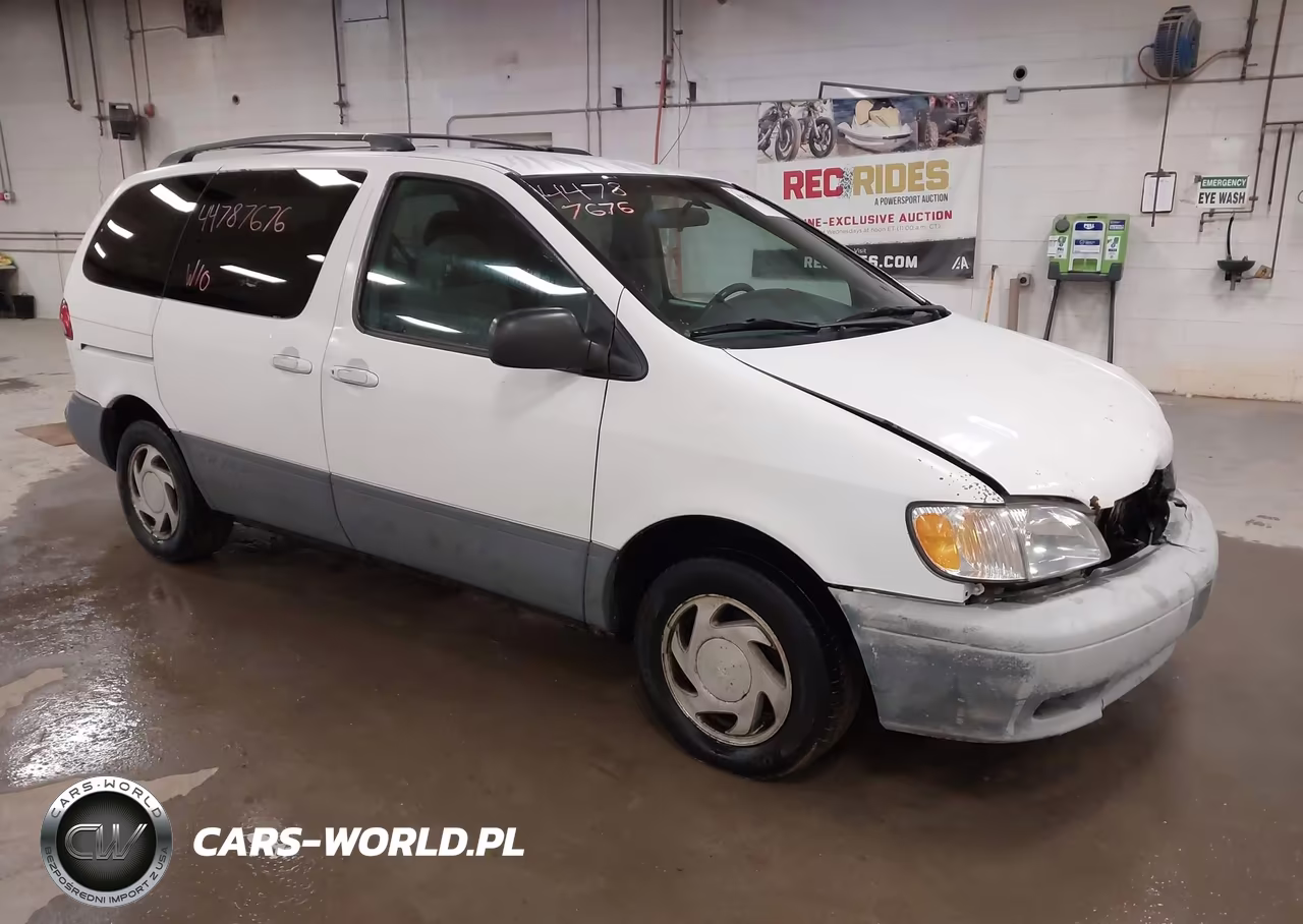 2001 Toyota Sienna Le