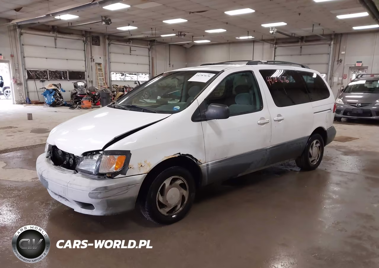2001 Toyota Sienna Le VIN:4T3ZF13C31U367800 - 4