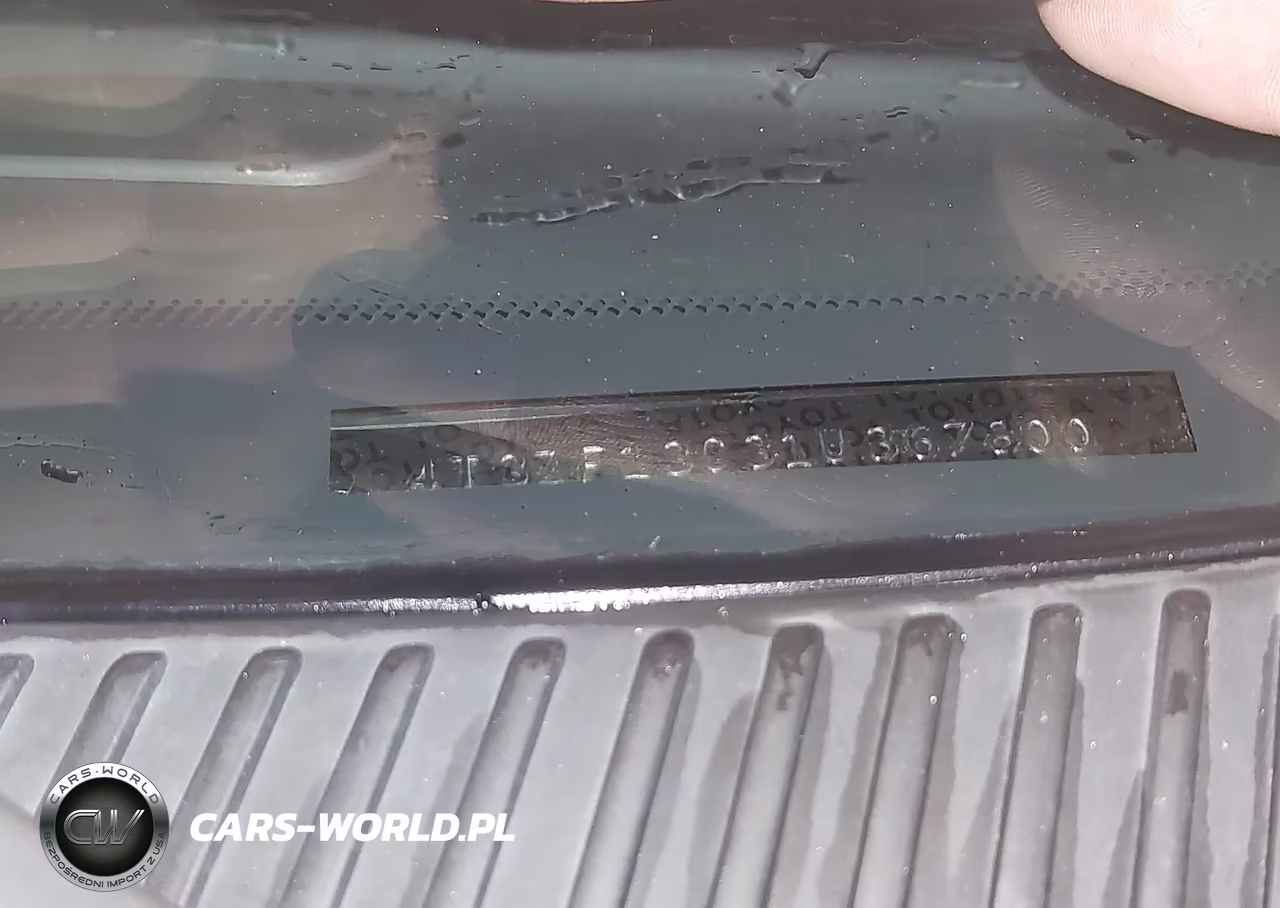 2001 Toyota Sienna Le VIN:4T3ZF13C31U367800 - 9
