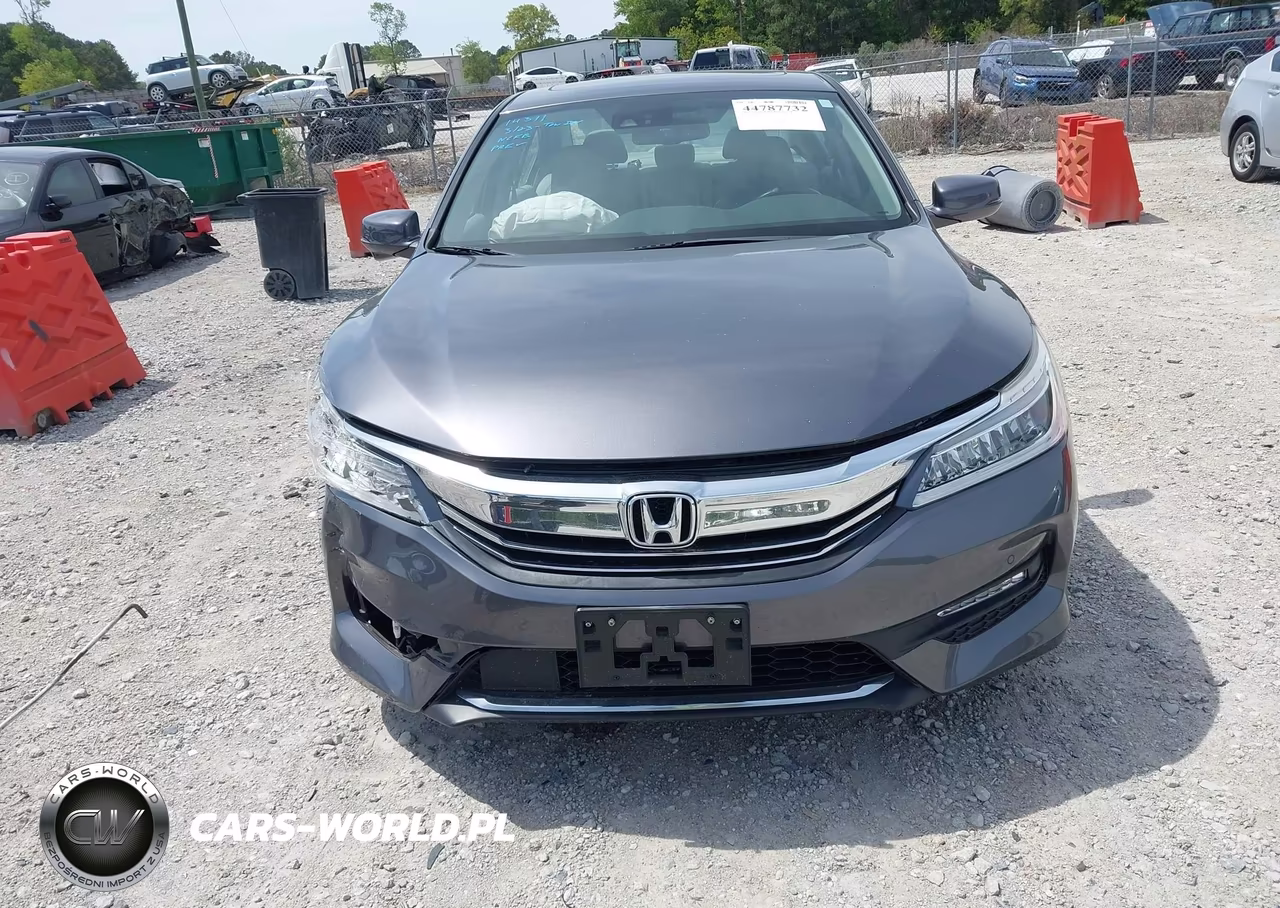 2017 Honda Accord Touring V6 VIN:1HGCR3F99HA027926 - 12