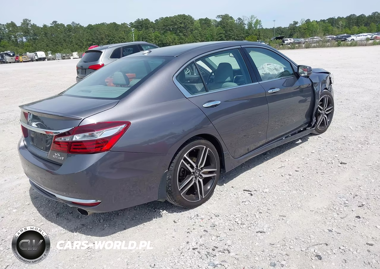 2017 Honda Accord Touring V6 VIN:1HGCR3F99HA027926 - 4