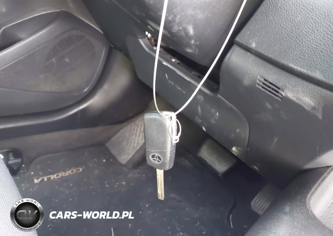2020 Toyota Corolla Le VIN:5YFEPRAE6LP007979 - 11