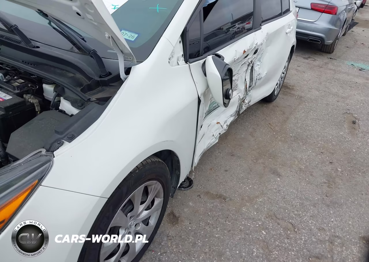 2020 Toyota Corolla Le VIN:5YFEPRAE6LP007979 - 6