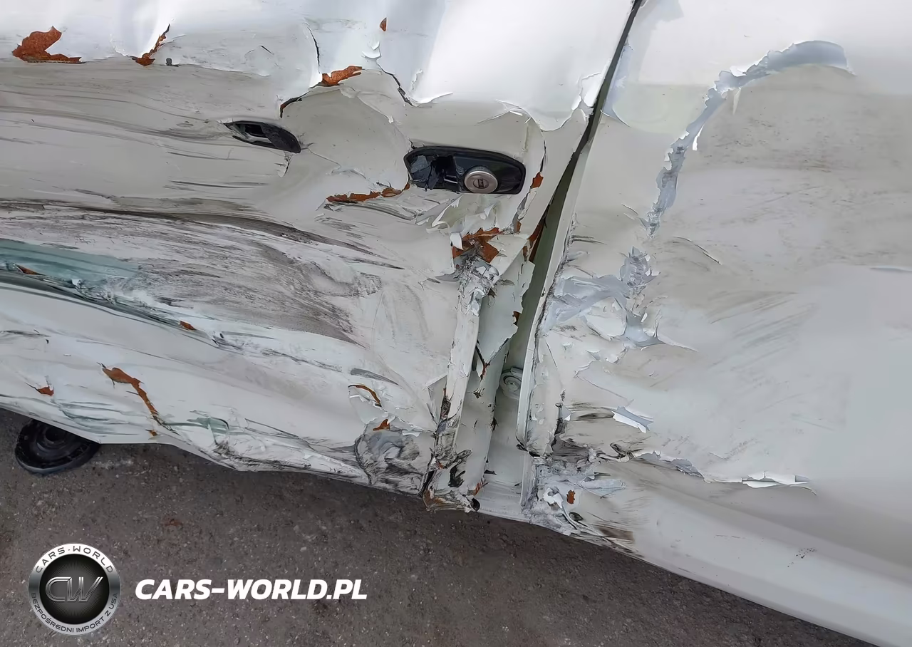 2020 Toyota Corolla Le VIN:5YFEPRAE6LP007979 - 9