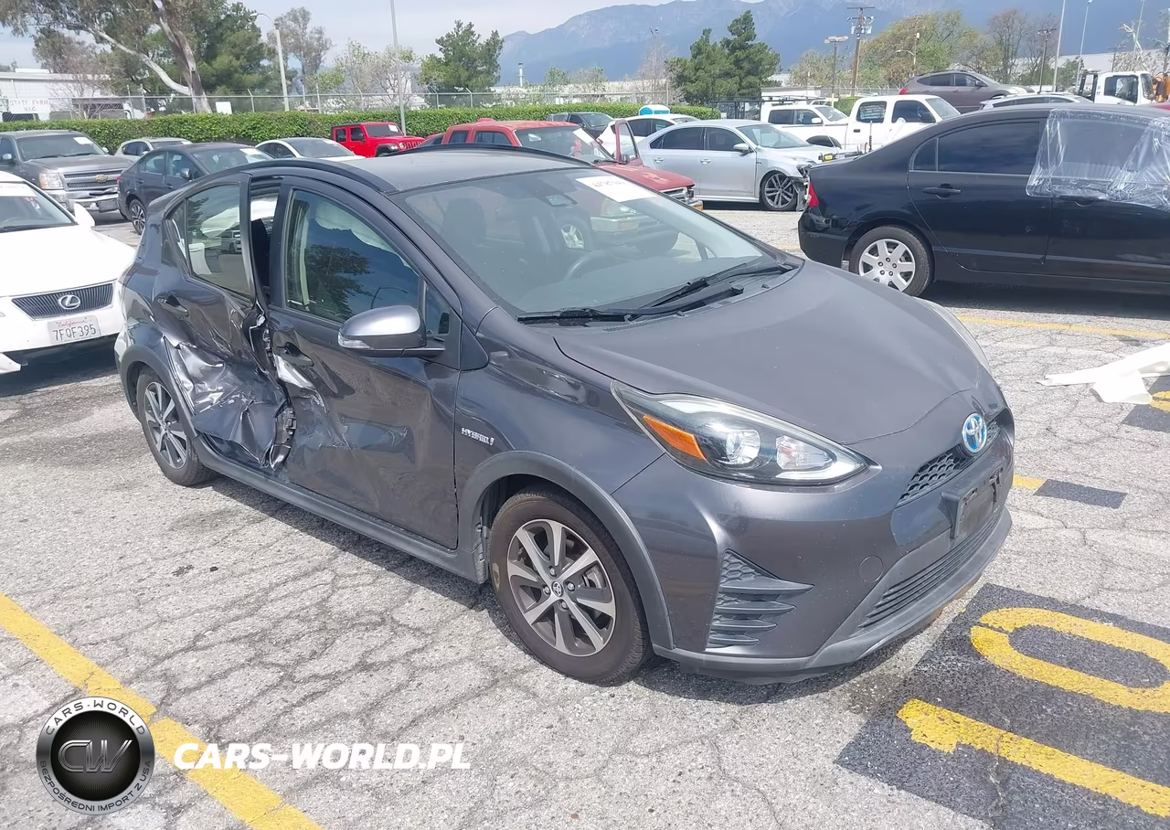 2019 Toyota Prius C L