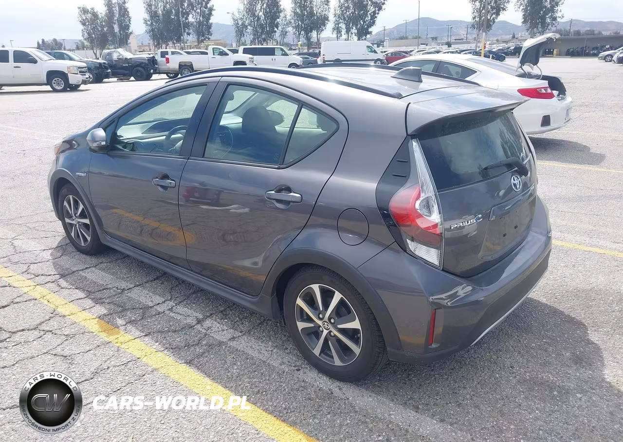 2019 Toyota Prius C L VIN:JTDKDTB38K1623241 - 3
