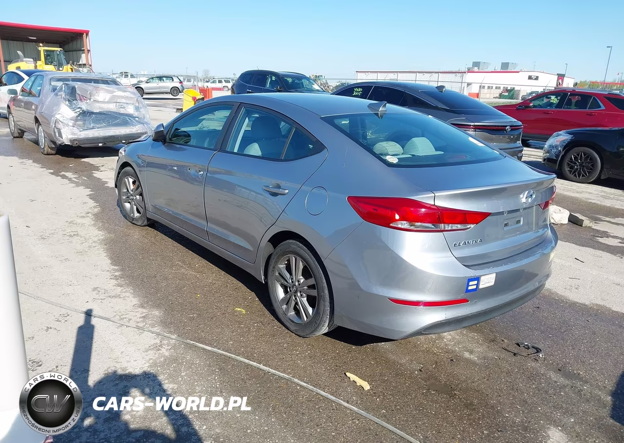 2017 Hyundai Elantra Se VIN:5NPD84LF0HH046766 - 3