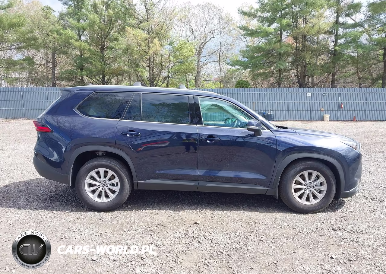 2026 Toyota Grand Highlander Xle VIN:5TDAAAB5XTS126769 - 13