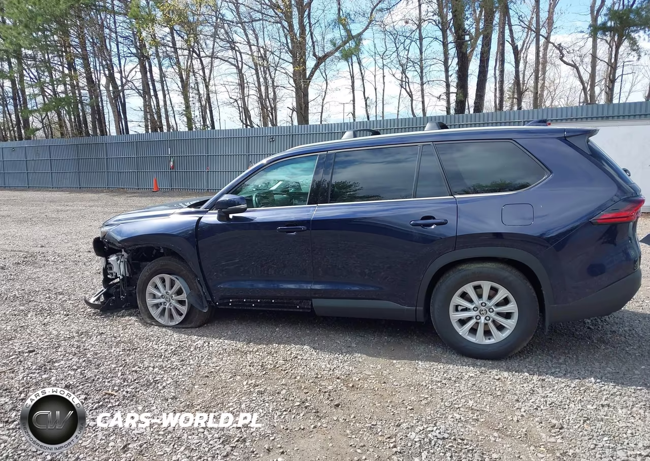 2026 Toyota Grand Highlander Xle VIN:5TDAAAB5XTS126769 - 14