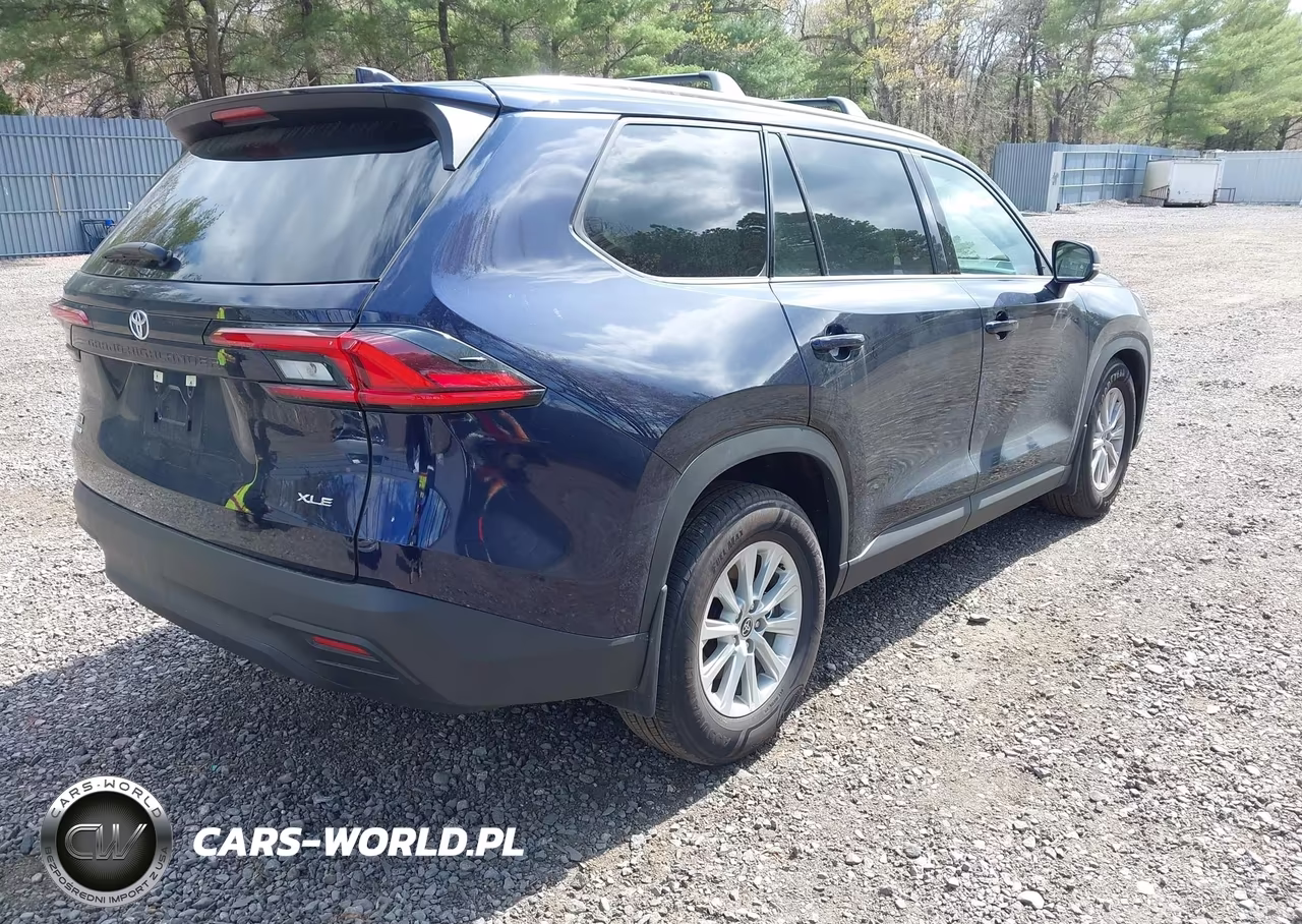2026 Toyota Grand Highlander Xle VIN:5TDAAAB5XTS126769 - 4