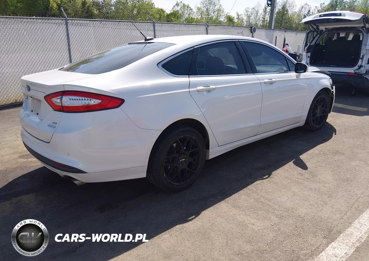2014 Ford Fusion Se VIN:3FA6P0HD4ER198642 - 4