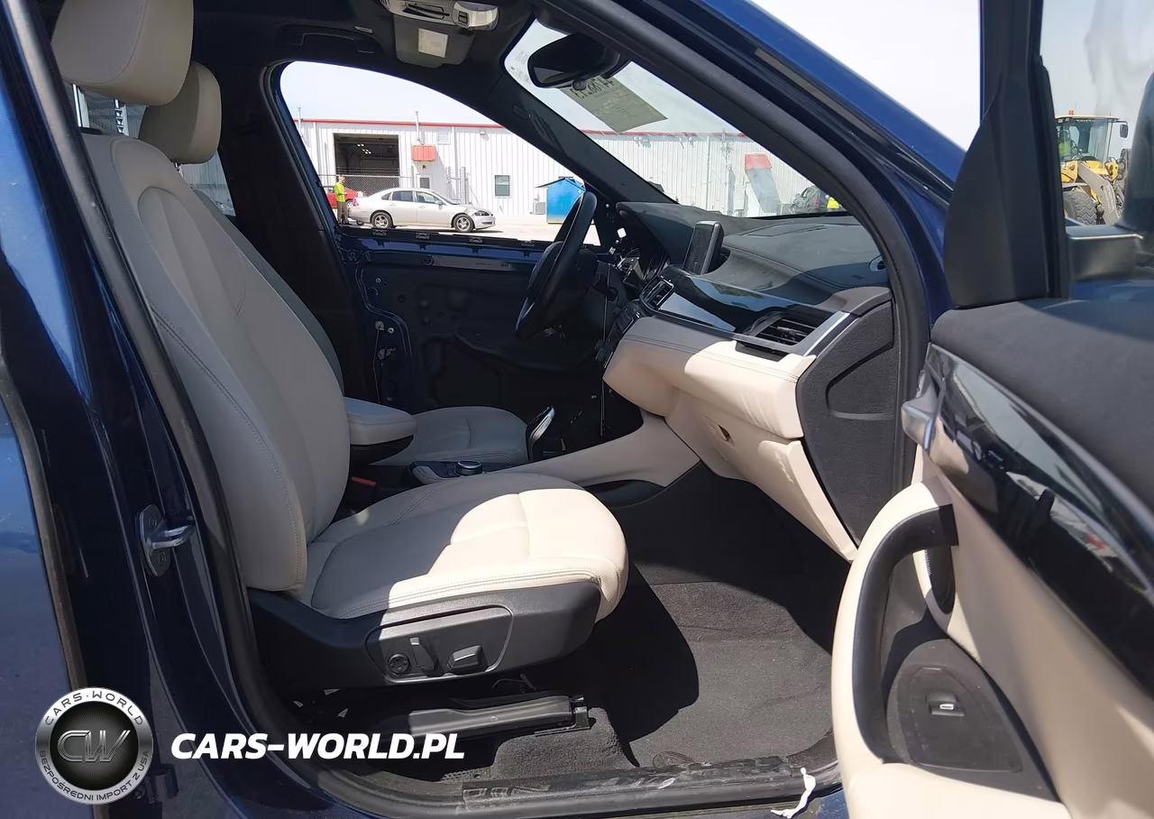 2021 BMW X1 xDrive28I VIN:WBXJG9C06M5S26040 - 5
